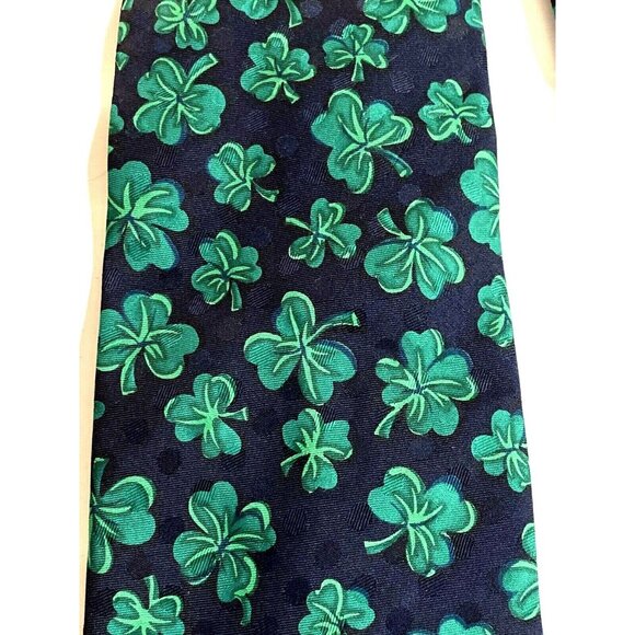 Looney Tunes Mania  Shamrock Necktie Navy Green St. Patrick's Day Holiday - Picture 3 of 6